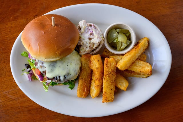 Traditional Burger.